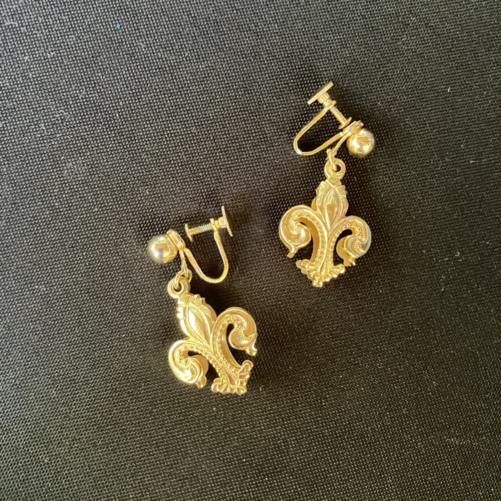 Vintage 1960s Fleur-de-Lis Clip-On Earrings